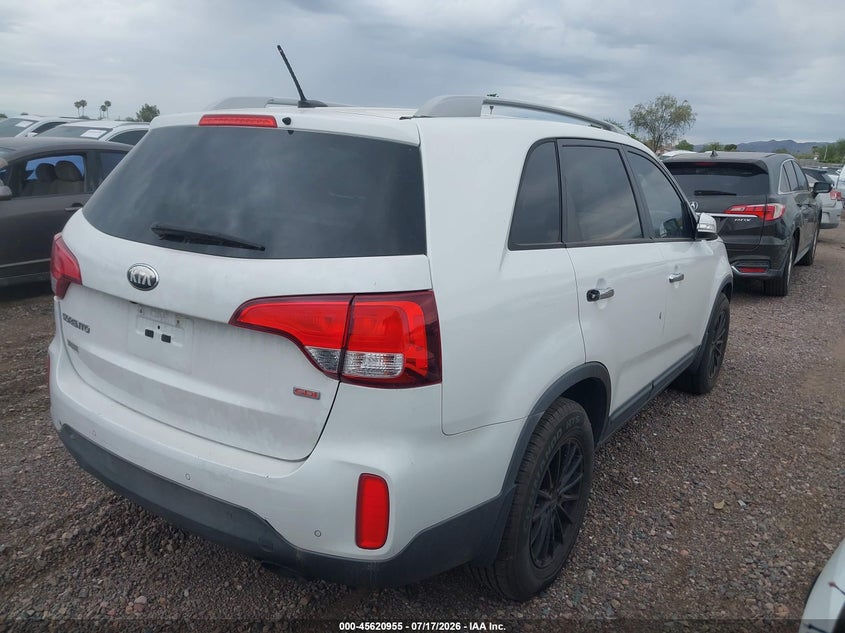 2014 Kia Sorento VIN 5XYKT4A65EG472173 IAAI salvage auction — NORMAL WEAR, Clear-Dealer Only (Montana), sold $250 on 2026-07-28 (photo 4)