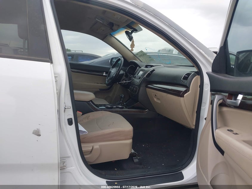2014 Kia Sorento VIN 5XYKT4A65EG472173 IAAI salvage auction — NORMAL WEAR, Clear-Dealer Only (Montana), sold $250 on 2026-07-28 (photo 5)