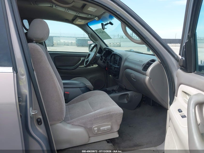 2002 Toyota Sequoia VIN 5TDZT34A72S115424 IAAI salvage auction — NORMAL WEAR, Clear - Dealer Only (California), sold $25 on 2026-07-29 (photo 5)
