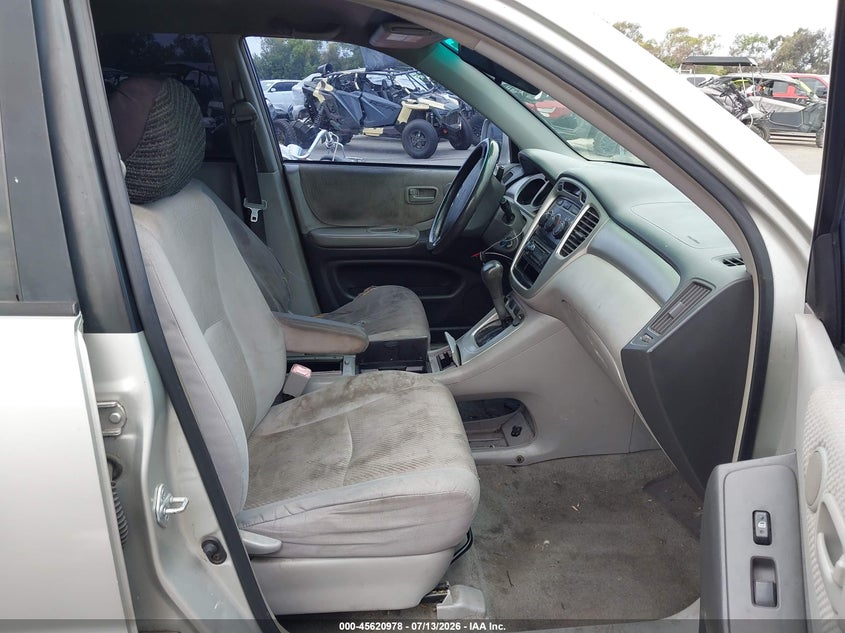2004 Toyota Highlander VIN JTEGP21A340041754 IAAI salvage auction — NORMAL WEAR, Clear - Dealer Only (California), sold $300 on 2026-07-18 (photo 5)