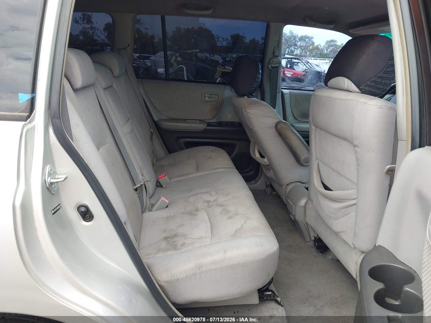 2004 Toyota Highlander VIN JTEGP21A340041754 IAAI salvage auction — NORMAL WEAR, Clear - Dealer Only (California), sold $300 on 2026-07-18 (photo 8)