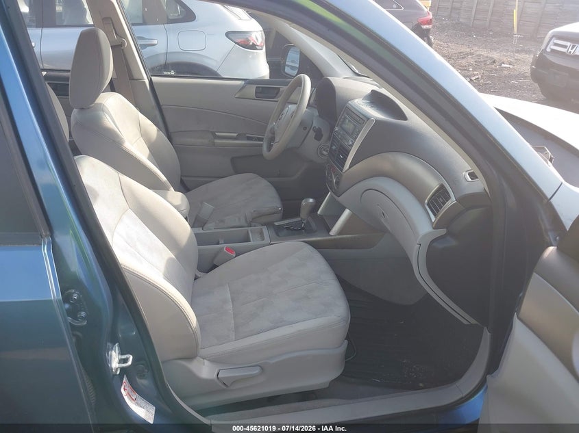 2009 Subaru Forester VIN JF2SH61609H737013 IAAI salvage auction — NORMAL WEAR, Clear (Massachusetts), sold $1,600 on 2026-07-24 (photo 5)
