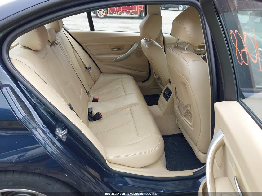 2014 BMW 3er VIN WBA3B1C51EK133508 IAAI salvage auction — NORMAL WEAR, Original (Maine), sold $450 on 2026-08-10 (photo 8)