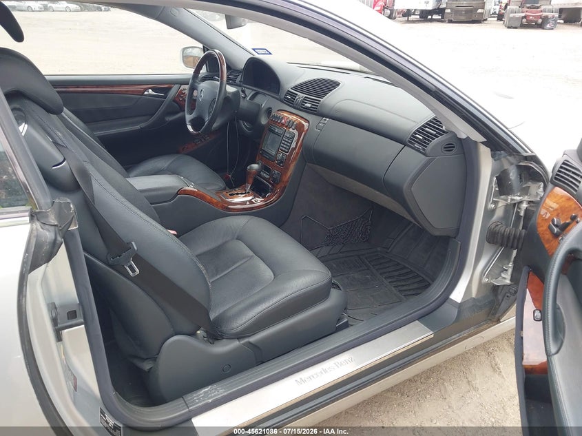 2002 Mercedes-benz Cl-class VIN WDBPJ75J82A027125 IAAI salvage auction — NORMAL WEAR, Original (Texas), sold $700 on 2026-07-29 (photo 5)