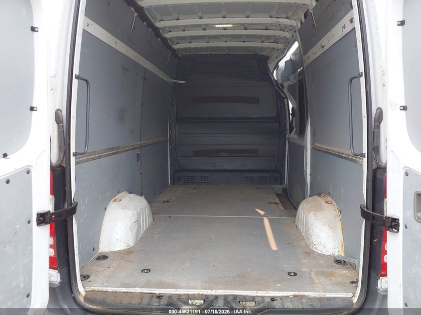 2016 Mercedes-benz Sprinter VIN WD3PE7CD4GP259710 IAAI salvage auction — NORMAL WEAR, Clear (New Jersey), sold $1,225 on 2026-07-30 (photo 8)