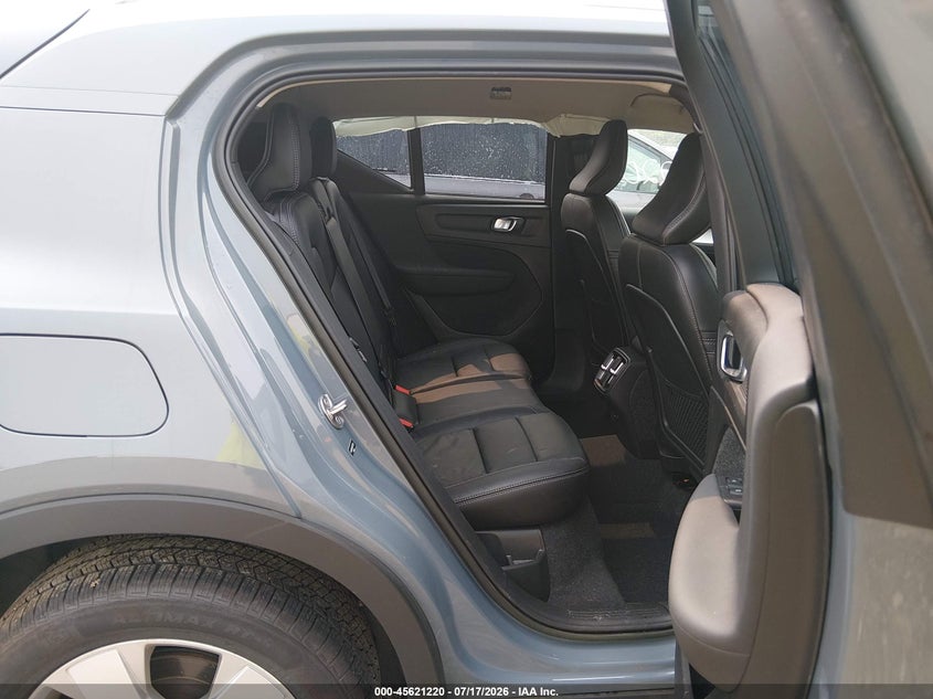 2022 Volvo Xc40 VIN YV4162UK0N2763378 IAAI salvage auction — SIDE, Salvage (Ohio), sold $7,525 on 2026-08-19 (photo 8)