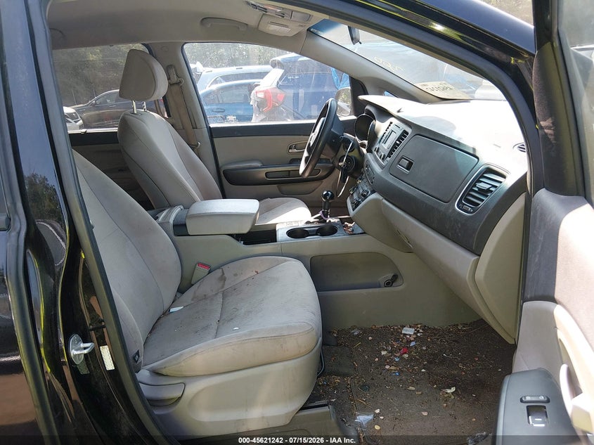 2016 Kia SEDONA VIN KNDMB5C16G6148089 IAAI salvage auction — NORMAL WEAR, Clear (Maryland), sold $800 on 2026-07-29 (photo 5)