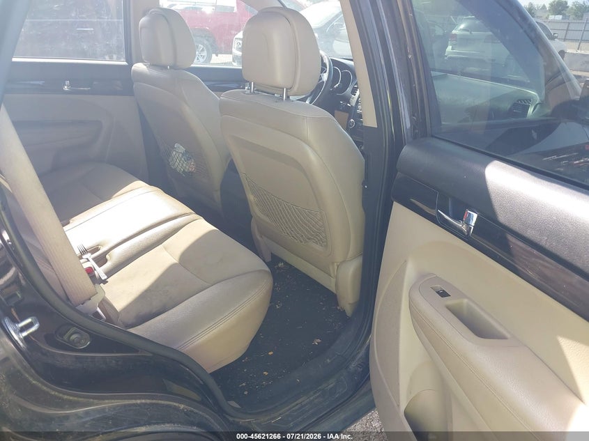2011 Kia Sorento VIN 5XYKUDA2XBG123015 IAAI salvage auction — NORMAL WEAR, Clear - Public Restricted (Oklahoma), sold $250 on 2026-07-28 (photo 8)