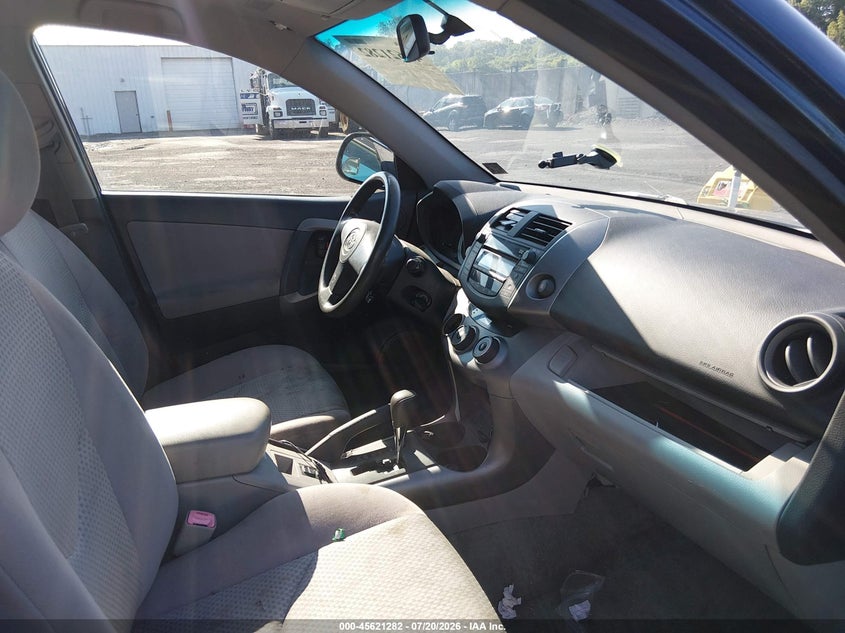 2006 Toyota Rav4 VIN JTMZD33V766008543 IAAI salvage auction — NORMAL WEAR, Clear (Pennsylvania), sold $125 on 2026-07-28 (photo 5)