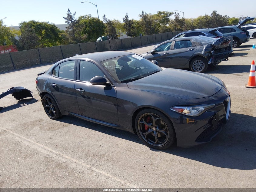 2019 Alfa romeo Giulia VIN ZARFAMBN0K7605904 IAAI salvage auction — REAR END, Salvage (California), sold $6,475 on 2026-08-10 (photo 1)