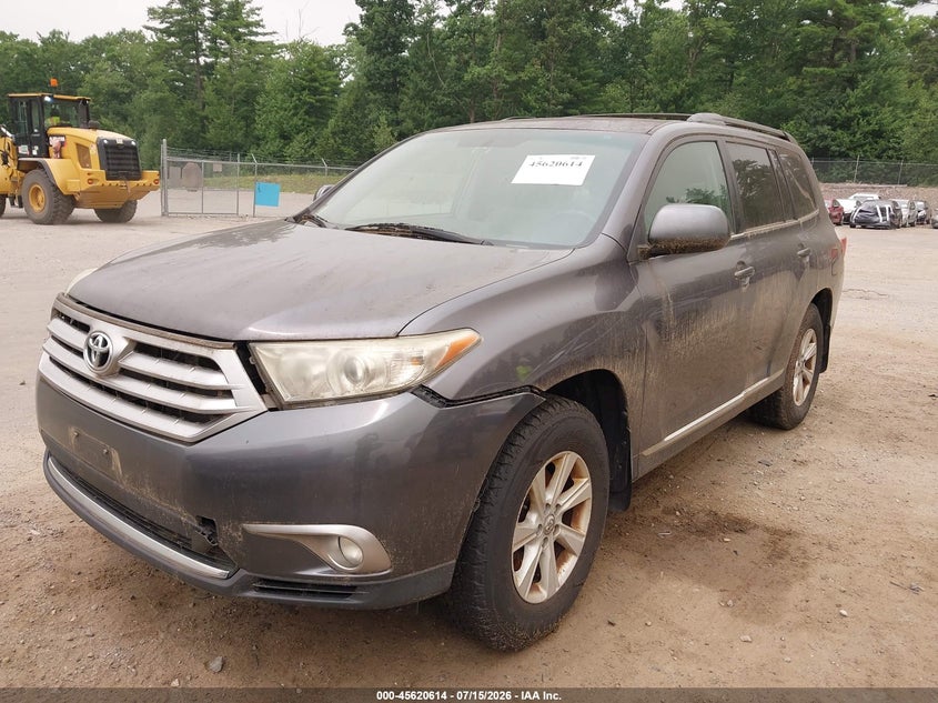 2012 Toyota Highlander VIN 5TDBK3EH8CS157229 IAAI salvage auction — NORMAL WEAR, Clear (Massachusetts), sold $25 on 2026-07-24 (photo 6)