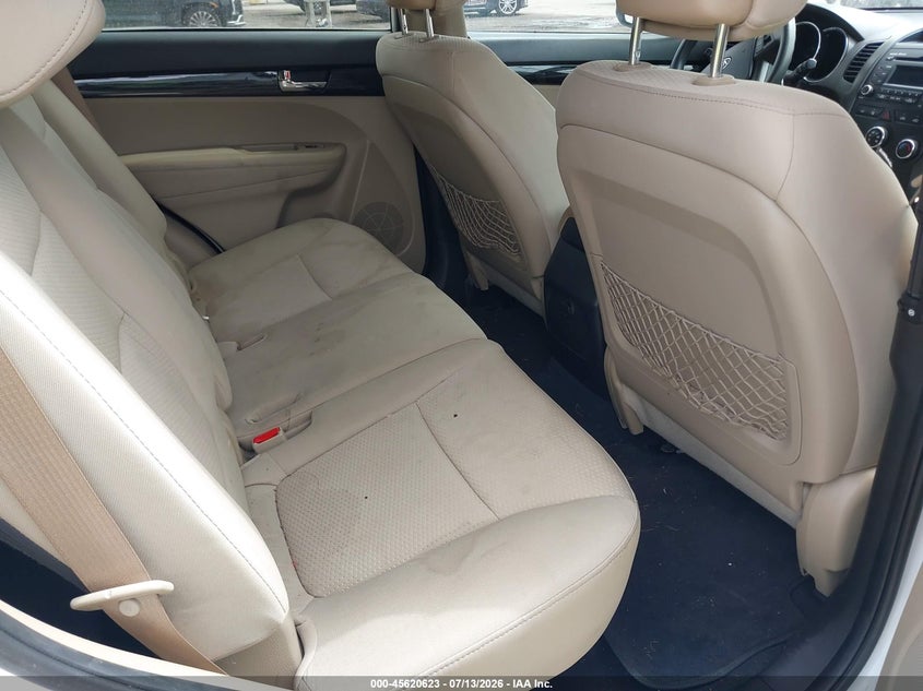 2011 Kia Sorento VIN 5XYKT3A12BG183813 IAAI salvage auction — ENGINE DAMAGE, Clear (Florida), sold $1,150 on 2026-07-15 (photo 8)