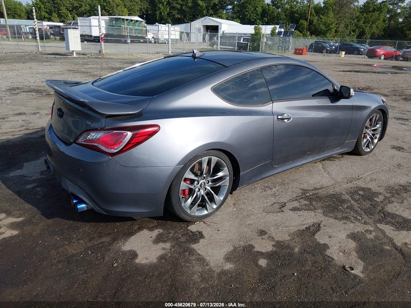 2015 Hyundai Genesis VIN KMHHU6KJ4FU125631 IAAI salvage auction — NORMAL WEAR, Clear (Virginia), sold $3,200 on 2026-07-31 (photo 4)