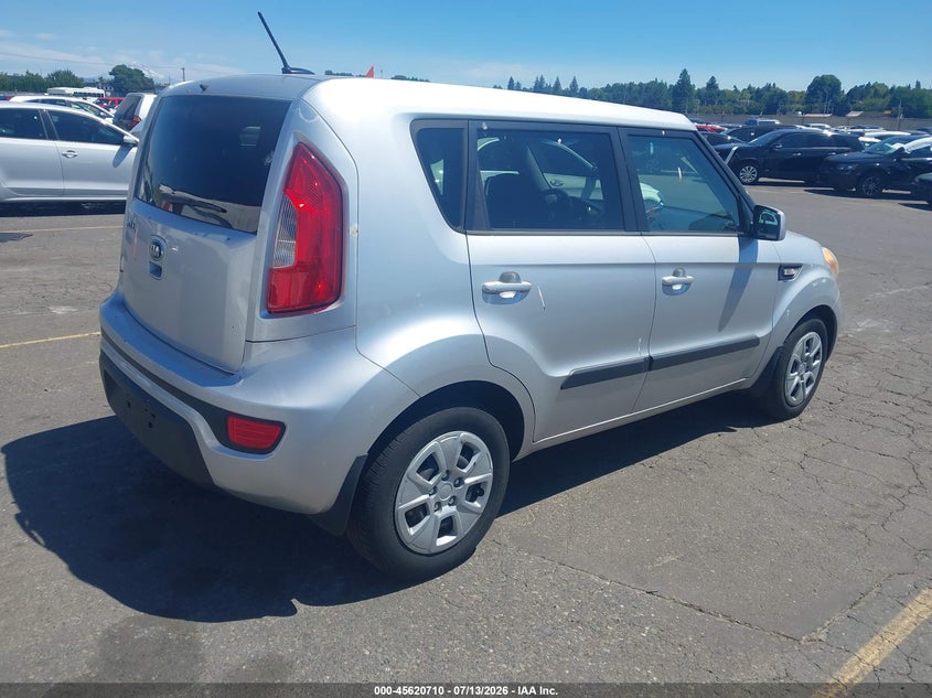 2013 Kia Soul VIN KNDJT2A5XD7512525 IAAI salvage auction — NORMAL WEAR, Clear - Public Restricted (Oregon), sold $375 on 2026-07-30 (photo 4)