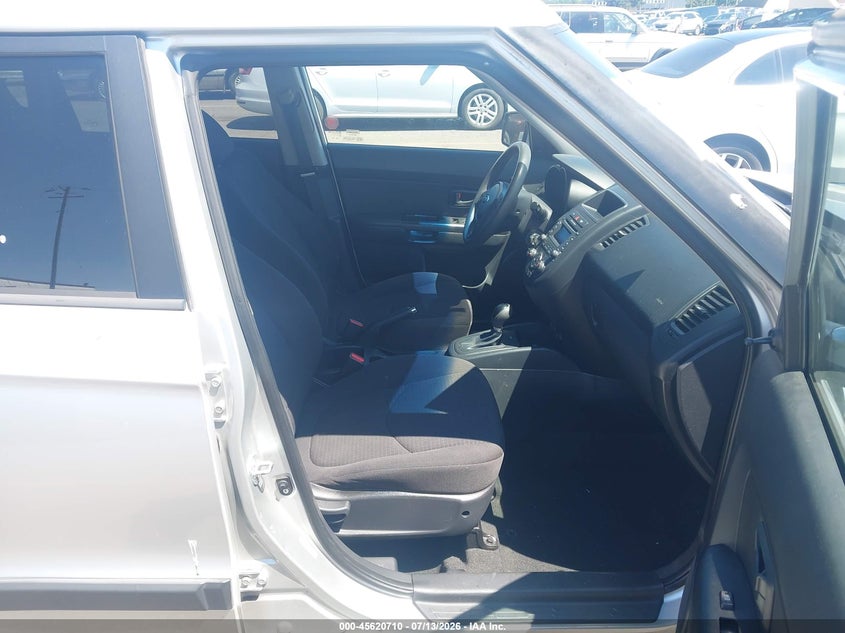 2013 Kia Soul VIN KNDJT2A5XD7512525 IAAI salvage auction — NORMAL WEAR, Clear - Public Restricted (Oregon), sold $375 on 2026-07-30 (photo 5)