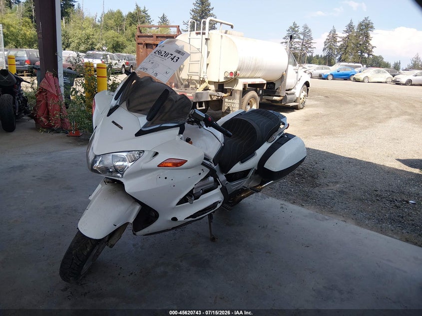 2006 Honda St1300 VIN JH2SC51756M400265 IAAI salvage auction — SIDE, Clear (Washington), sold $725 on 2026-07-22 (photo 2)