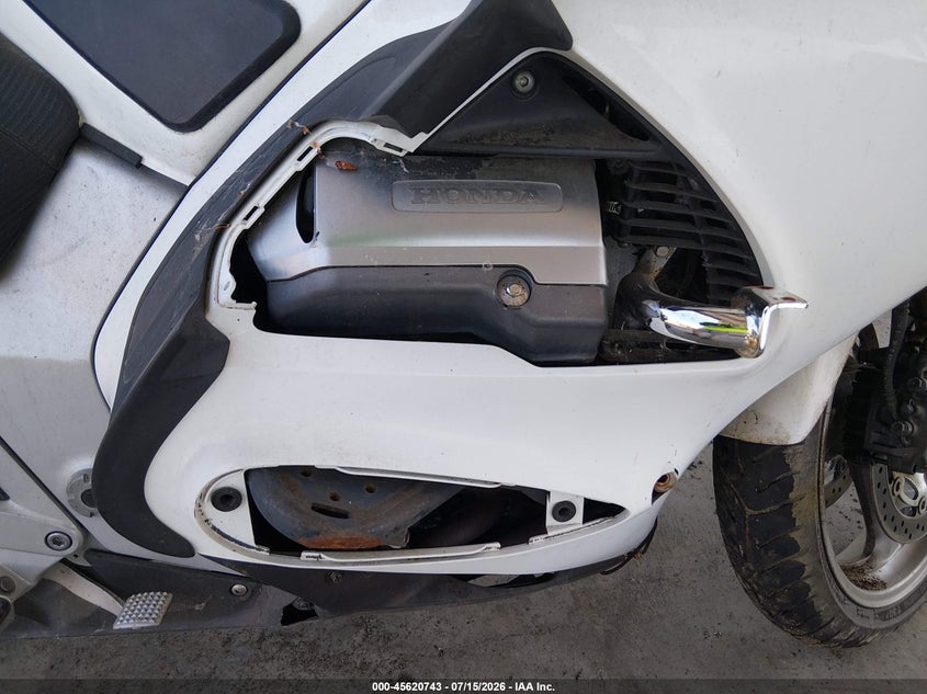 2006 Honda St1300 VIN JH2SC51756M400265 IAAI salvage auction — SIDE, Clear (Washington), sold $725 on 2026-07-22 (photo 8)