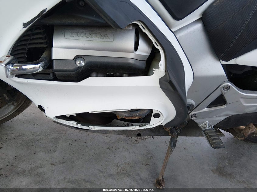 2006 Honda St1300 VIN JH2SC51756M400265 IAAI salvage auction — SIDE, Clear (Washington), sold $725 on 2026-07-22 (photo 9)