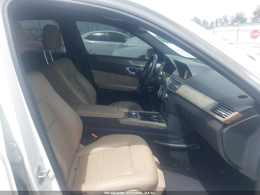 2011 Mercedes-benz E-class VIN WDDHF5GB6BA444976 IAAI salvage auction — NORMAL WEAR, Salvage Title (California), sold $450 on 2026-07-28 (photo 5)
