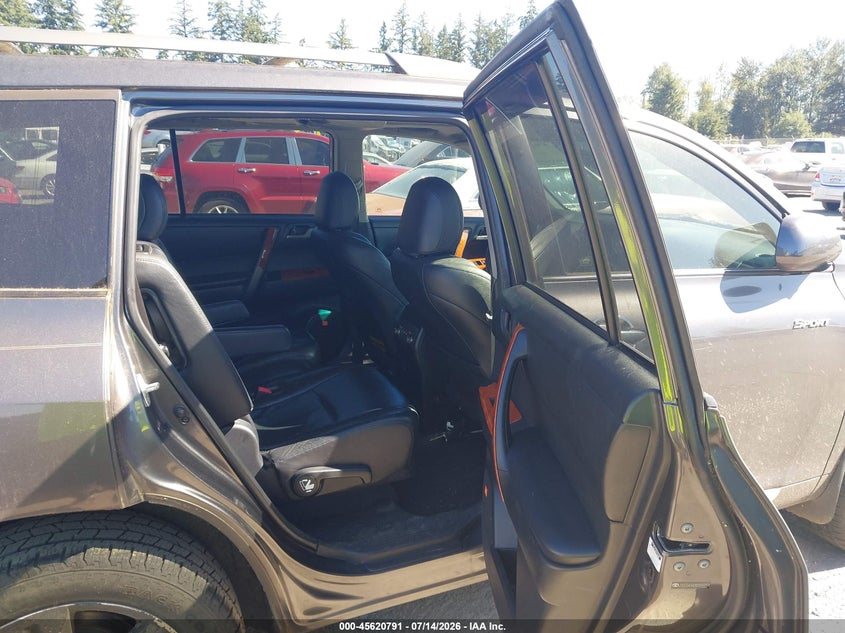 2008 Toyota Highlander VIN JTEES43A282069358 IAAI salvage auction — NORMAL WEAR, Clear (Washington), sold $725 on 2026-07-29 (photo 8)