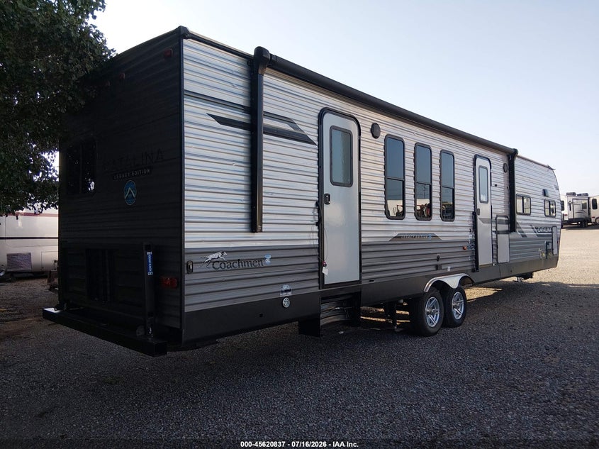 2024 Coachmen Catalina VIN 5ZT2CAYB2RX030583 IAAI salvage auction — HAIL, Wait Title, sold $13,500 on 2026-09-22 (photo 4)