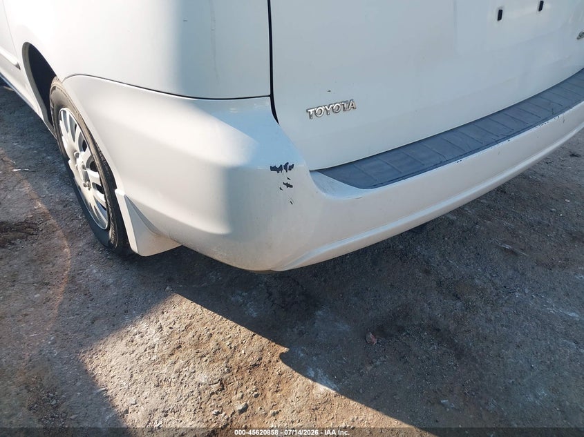 2005 Toyota Sienna VIN 5TDZA23C05S291240 IAAI salvage auction — NORMAL WEAR, Clear - Public Restricted (Oklahoma), sold $925 on 2026-08-01 (photo 6)
