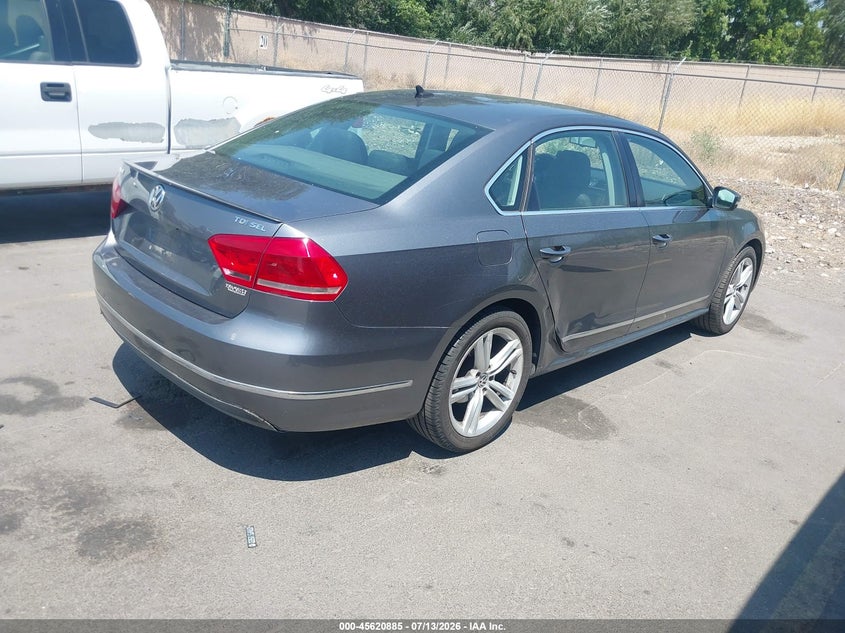 2013 Volkswagen Passat VIN 1VWCN7A30DC138879 IAAI salvage auction — NORMAL WEAR, Salvage Title, sold $600 on 2026-07-18 (photo 4)