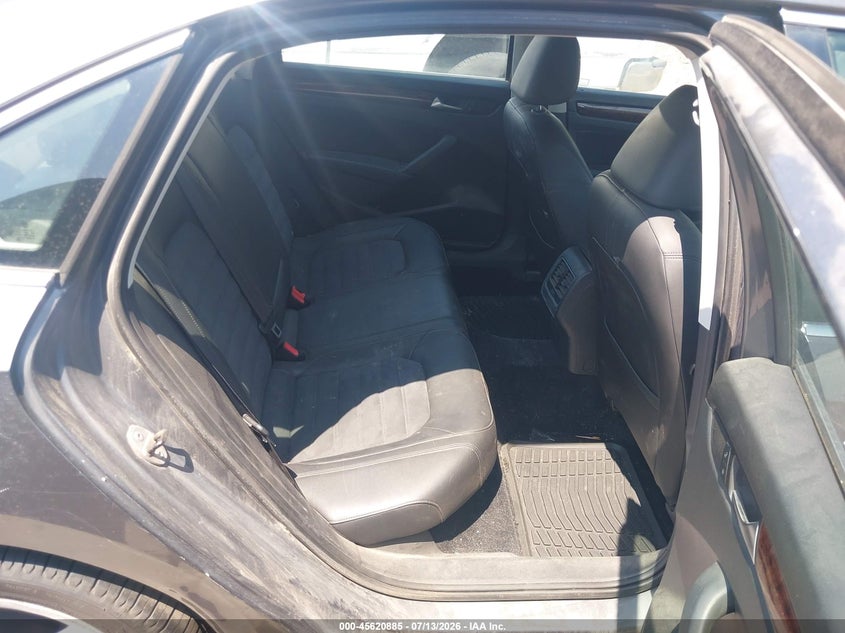 2013 Volkswagen Passat VIN 1VWCN7A30DC138879 IAAI salvage auction — NORMAL WEAR, Salvage Title, sold $600 on 2026-07-18 (photo 8)