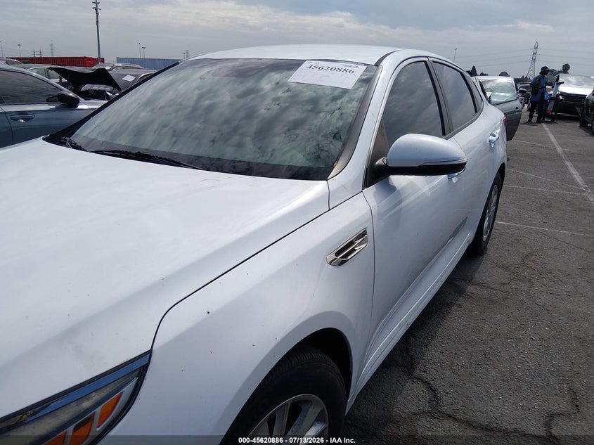 2017 Kia Optima VIN 5XXGT4L33HG169779 IAAI salvage auction — NORMAL WEAR, App For Dup Salv Title - Dealer (California), sold $1,175 on 2026-07-30 (photo 6)