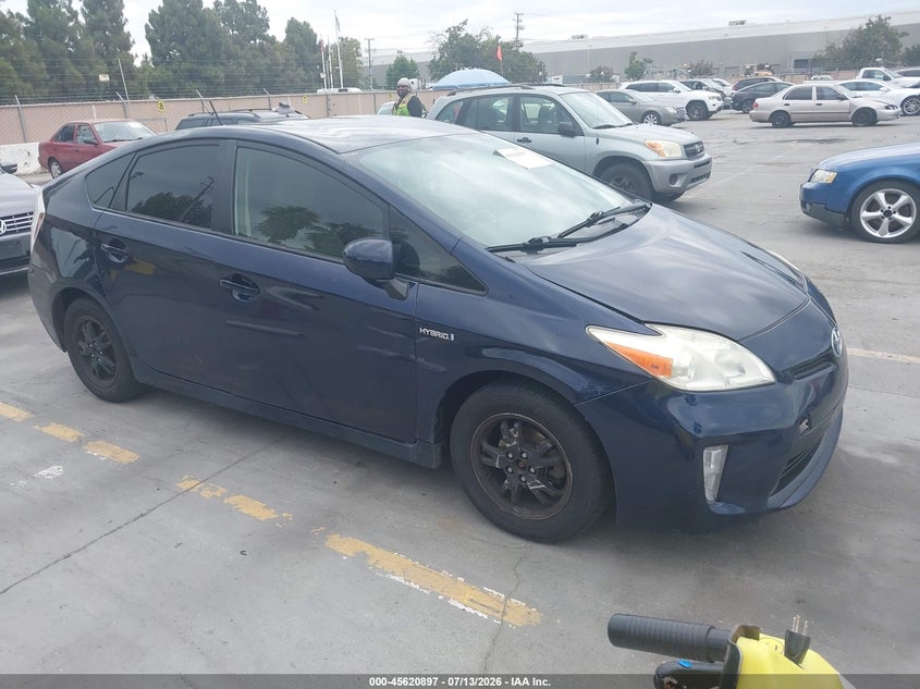 2015 Toyota Prius VIN JTDKN3DU4F0414707 IAAI salvage auction — NORMAL WEAR, Salvage Title - Dealer (California), sold $875 on 2026-07-29 (photo 1)