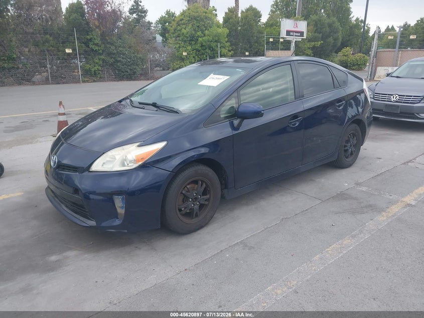 2015 Toyota Prius VIN JTDKN3DU4F0414707 IAAI salvage auction — NORMAL WEAR, Salvage Title - Dealer (California), sold $875 on 2026-07-29 (photo 2)