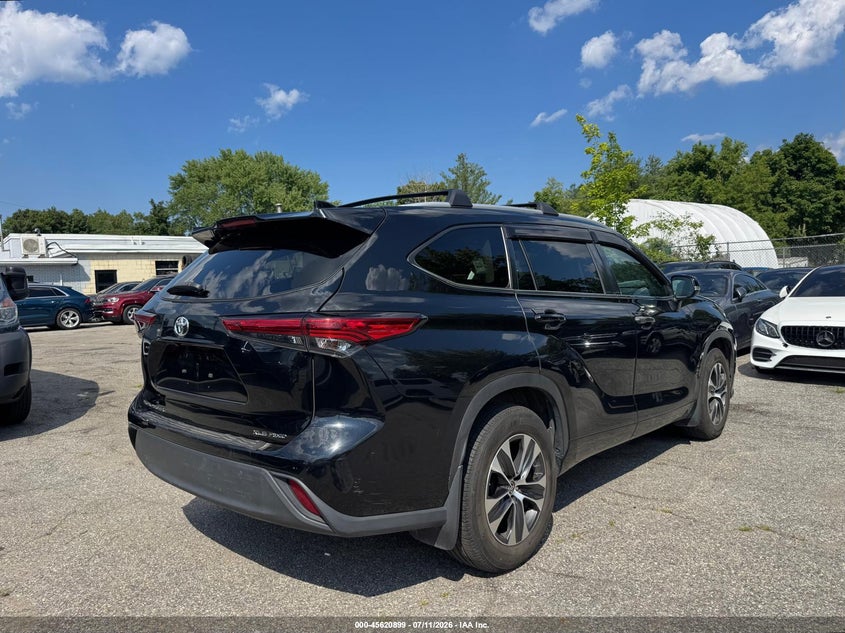 2023 Toyota Highlander VIN 5TDKDRBH1PS011052 IAAI salvage auction — UNKNOWN, Salvage Title, sold $8,900 on 2026-07-22 (photo 4)