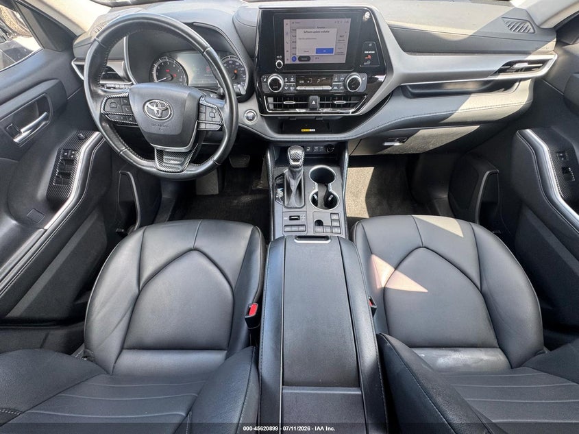2023 Toyota Highlander VIN 5TDKDRBH1PS011052 IAAI salvage auction — UNKNOWN, Salvage Title, sold $8,900 on 2026-07-22 (photo 8)