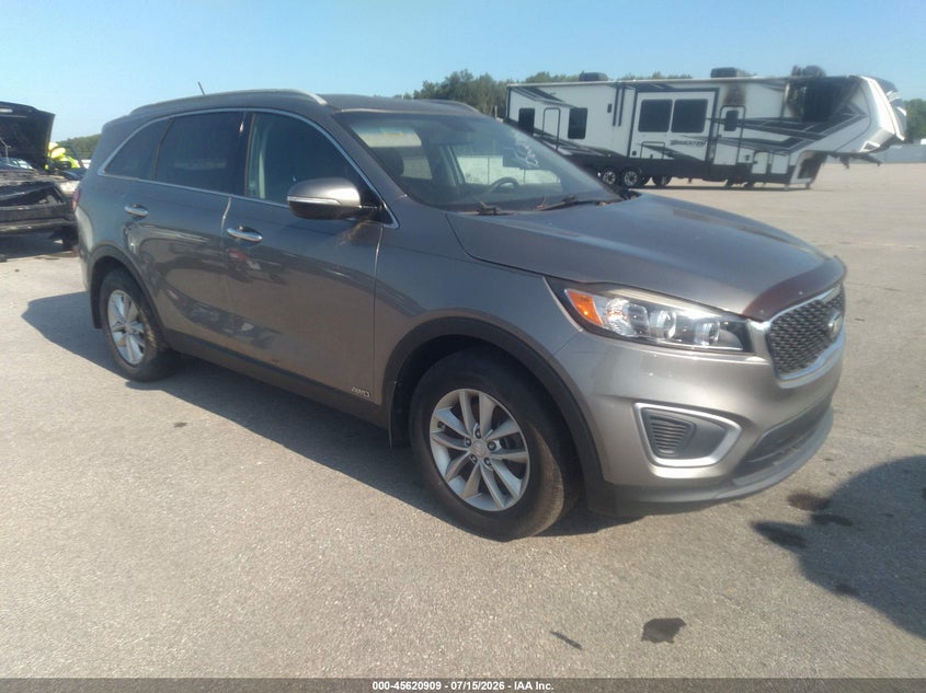 2016 Kia Sorento VIN 5XYPGDA31GG169507 IAAI salvage auction — ENGINE DAMAGE, Clear (Indiana), sold $1,875 on 2026-07-30 (photo 1)