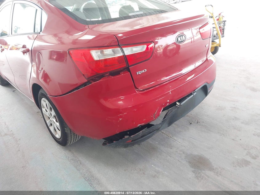 2014 Kia Rio VIN KNADM4A38E6370927 IAAI salvage auction — NORMAL WEAR, Clear (Florida), sold $1,050 on 2026-07-29 (photo 6)