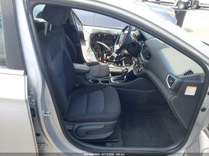 2019 Hyundai Ioniq VIN KMHC75LCXKU144836 IAAI salvage auction — NORMAL WEAR, Clear - Dealer Only (California), sold $750 on 2026-07-30 (photo 5)