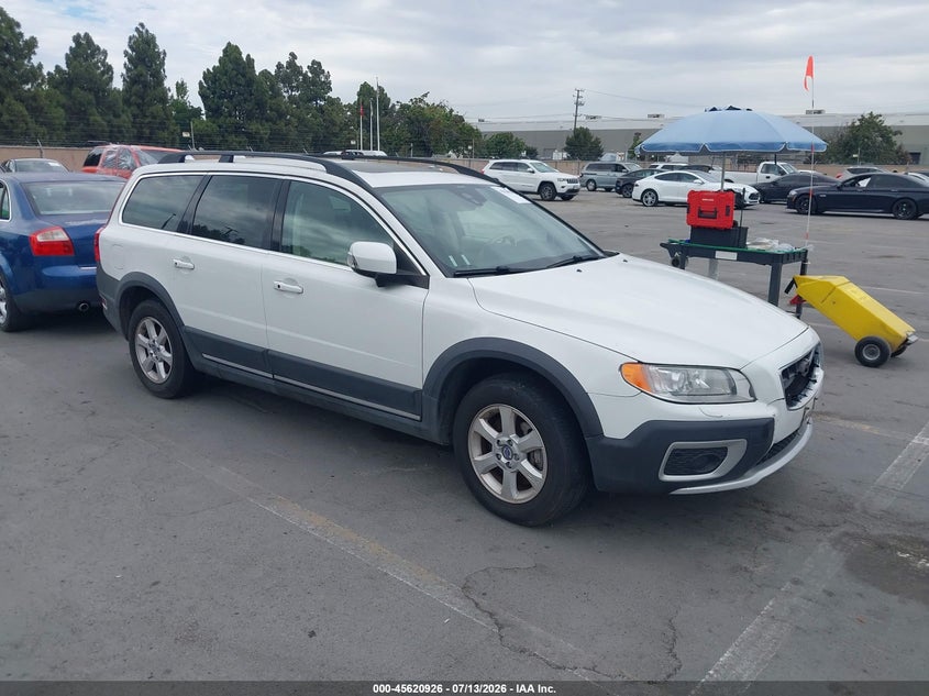 2013 Volvo Xc70 VIN YV4940BZ4D1155185 IAAI salvage auction — NORMAL WEAR, Clear - Dealer Only (California), sold $1,500 on 2026-07-27 (photo 1)