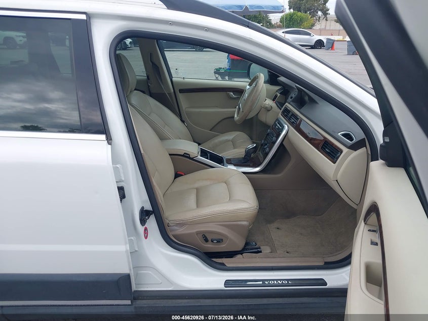 2013 Volvo Xc70 VIN YV4940BZ4D1155185 IAAI salvage auction — NORMAL WEAR, Clear - Dealer Only (California), sold $1,500 on 2026-07-27 (photo 5)