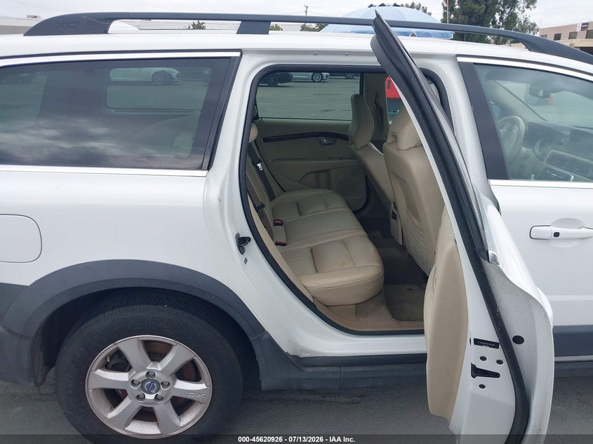 2013 Volvo Xc70 VIN YV4940BZ4D1155185 IAAI salvage auction — NORMAL WEAR, Clear - Dealer Only (California), sold $1,500 on 2026-07-27 (photo 8)
