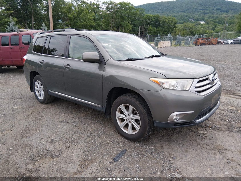 2012 Toyota Highlander VIN 5TDBK3EH7CS138865 IAAI salvage auction — NORMAL WEAR, Salvage Title, sold $1,700 on 2026-07-23 (photo 1)