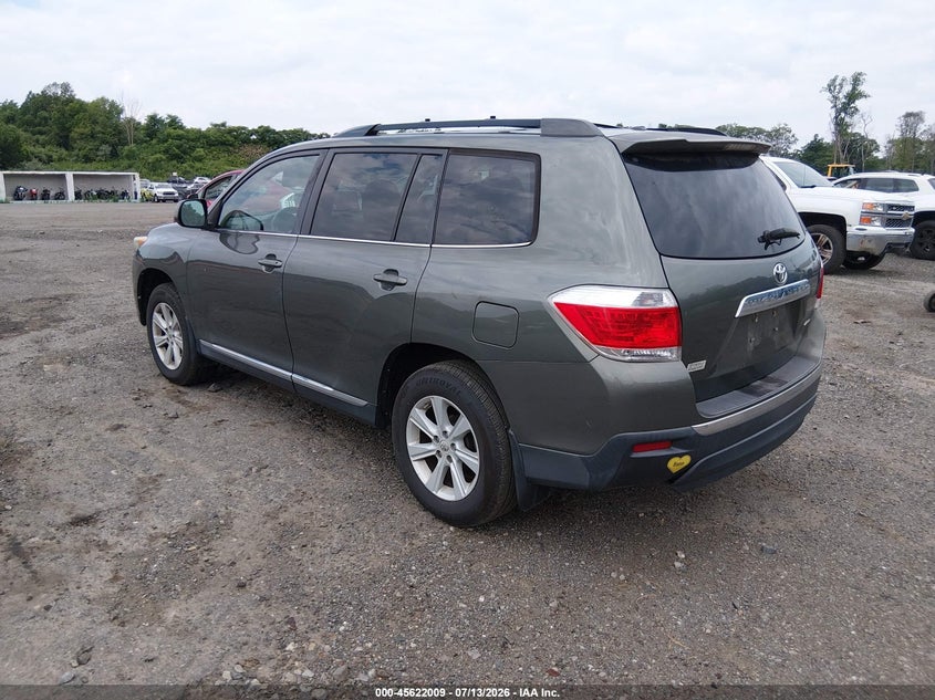 2012 Toyota Highlander VIN 5TDBK3EH7CS138865 IAAI salvage auction — NORMAL WEAR, Salvage Title, sold $1,700 on 2026-07-23 (photo 3)