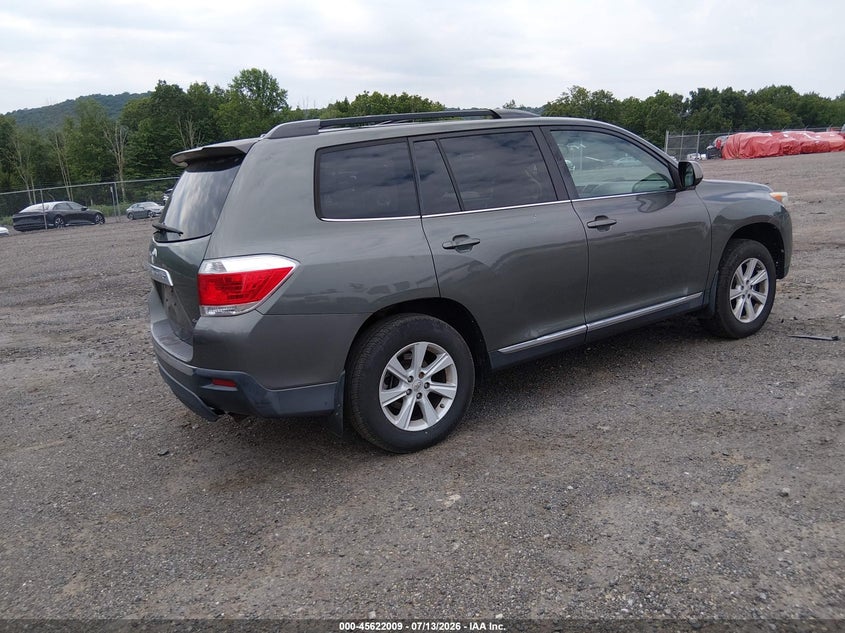2012 Toyota Highlander VIN 5TDBK3EH7CS138865 IAAI salvage auction — NORMAL WEAR, Salvage Title, sold $1,700 on 2026-07-23 (photo 4)