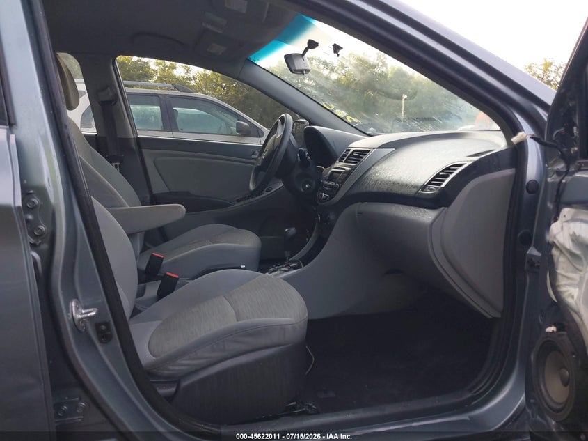 2017 Hyundai Accent VIN KMHCT4AE9HU374676 IAAI salvage auction — SIDE, Salvage Title, sold $550 on 2026-07-31 (photo 5)