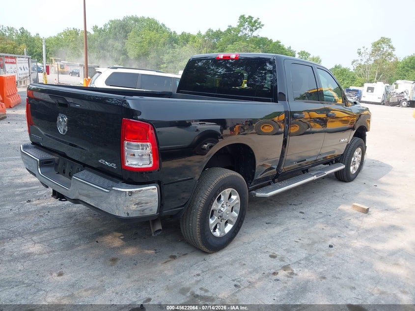 2024 Ram 2500 VIN 3C6UR5DJ0RG400129 IAAI salvage auction — LEFT SIDE, Clear (Pennsylvania), sold $23,575 on 2026-07-29 (photo 4)