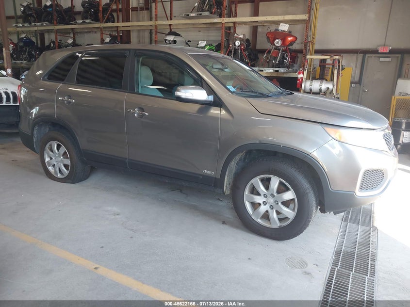 2011 Kia Sorento VIN 5XYKTCA16BG006746 IAAI salvage auction — NORMAL WEAR, Clear (Michigan), sold $800 on 2026-07-20 (photo 1)