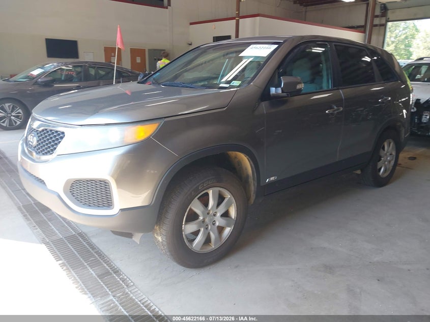 2011 Kia Sorento VIN 5XYKTCA16BG006746 IAAI salvage auction — NORMAL WEAR, Clear (Michigan), sold $800 on 2026-07-20 (photo 2)