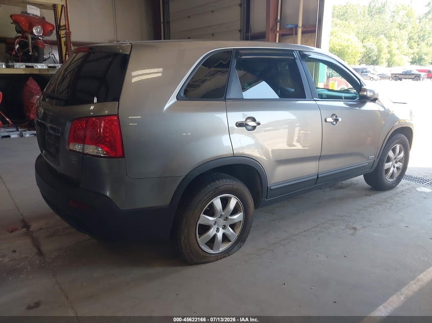 2011 Kia Sorento VIN 5XYKTCA16BG006746 IAAI salvage auction — NORMAL WEAR, Clear (Michigan), sold $800 on 2026-07-20 (photo 4)