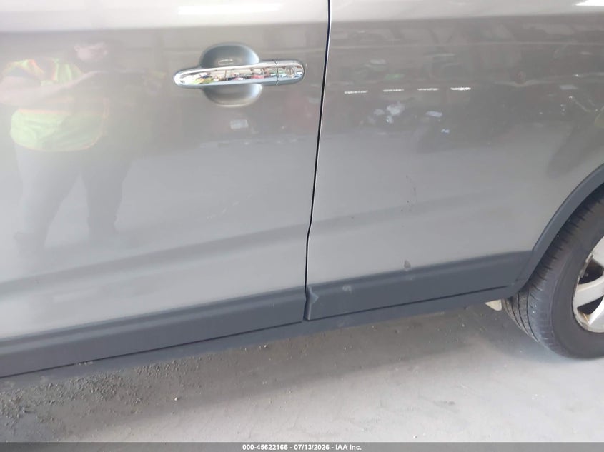 2011 Kia Sorento VIN 5XYKTCA16BG006746 IAAI salvage auction — NORMAL WEAR, Clear (Michigan), sold $800 on 2026-07-20 (photo 6)