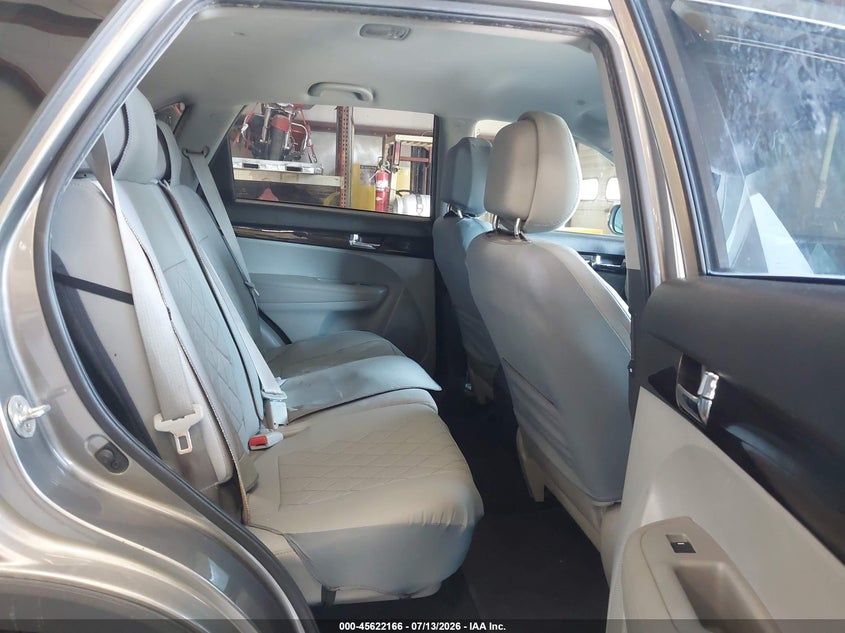 2011 Kia Sorento VIN 5XYKTCA16BG006746 IAAI salvage auction — NORMAL WEAR, Clear (Michigan), sold $800 on 2026-07-20 (photo 8)