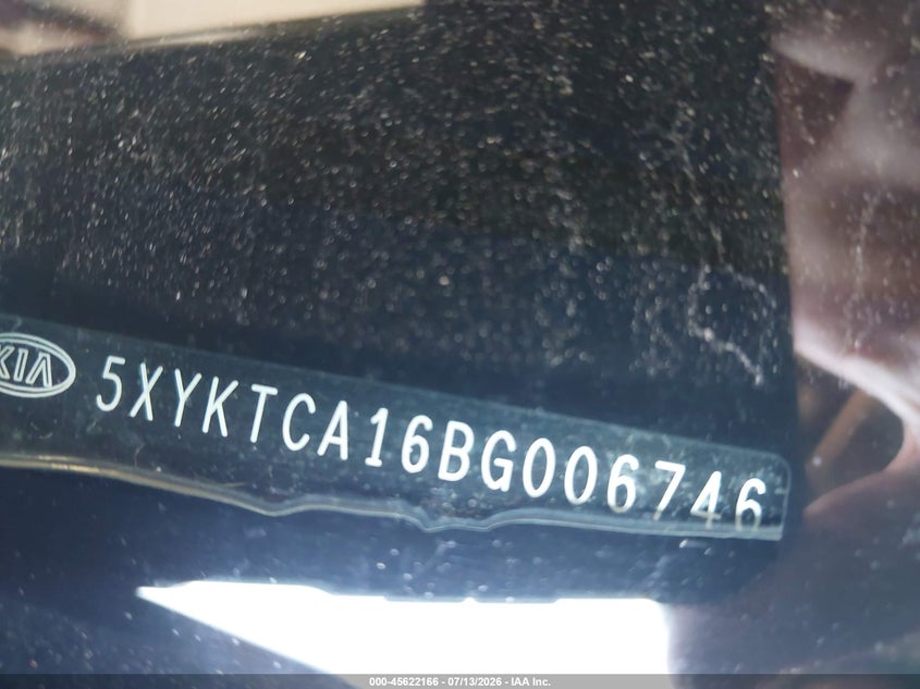2011 Kia Sorento VIN 5XYKTCA16BG006746 IAAI salvage auction — NORMAL WEAR, Clear (Michigan), sold $800 on 2026-07-20 (photo 9)
